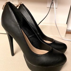 6” black justfab heels